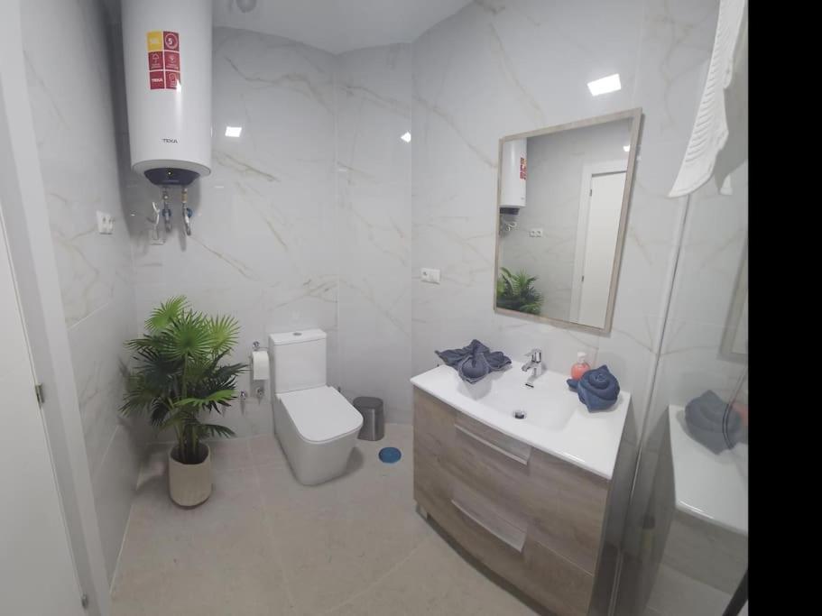 Tao City Center Apartment With Fee Wifi And Air Con By Namaste Elite Torremolinos Exterior foto